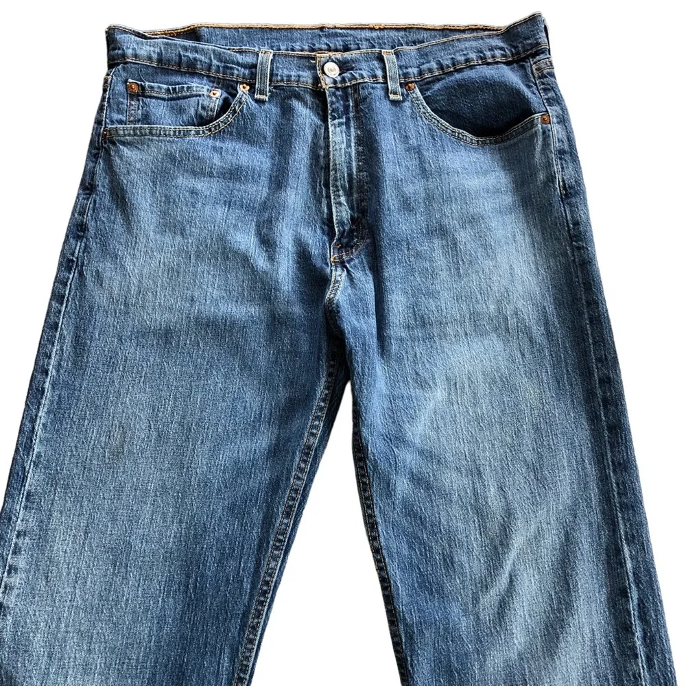 Levi's 505 Straight Leg Jeans. Medium Wash. Extra Tall. Size 36W x 34L